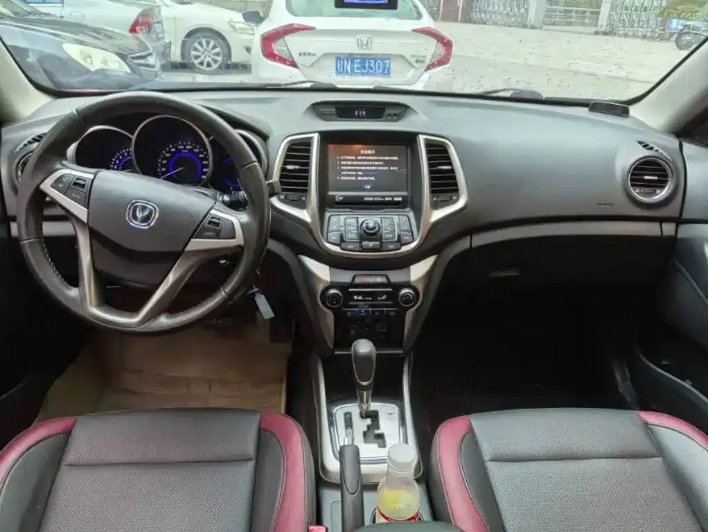 Changan Eado XT 2015 — фото 4