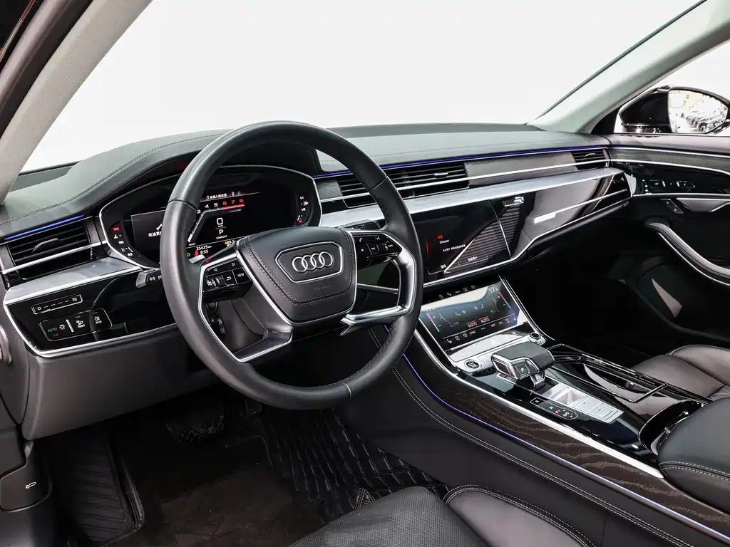 Audi A8 2022 — фото 18