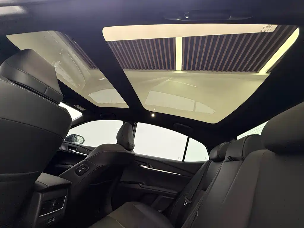 Toyota Camry 2026 — фото 17