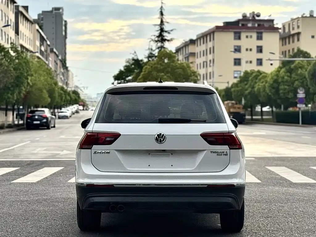 Volkswagen Tiguan L 2019 — фото 5