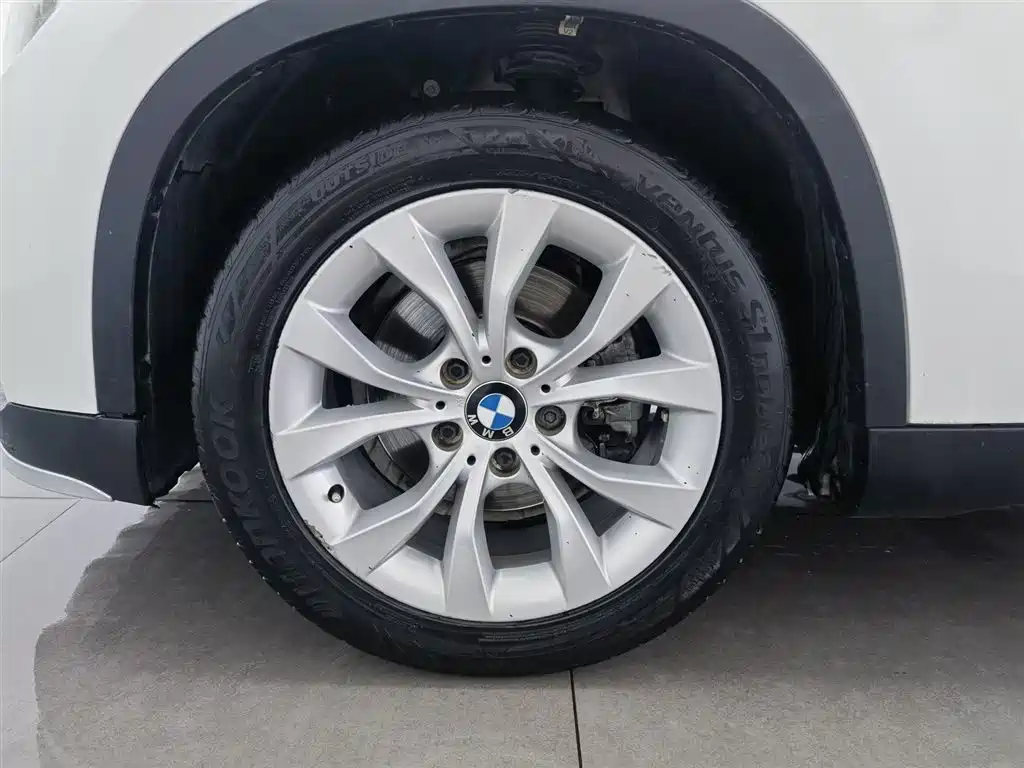 BMW X1 2014 — фото 17
