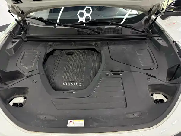 Lynk & Co 01 EM-P 2019
