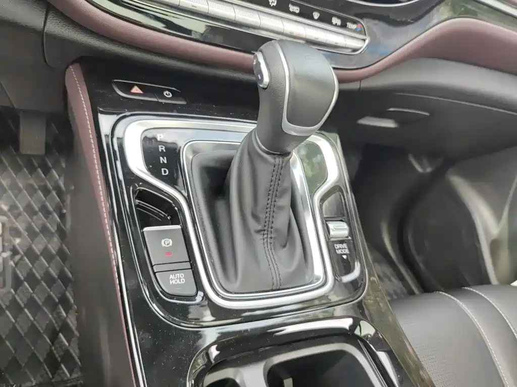 GAC Trumpchi M6 2023 — фото 7
