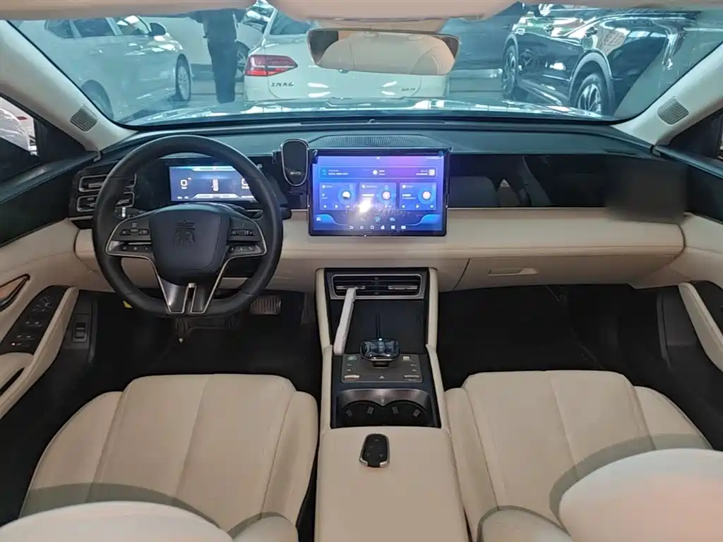 BYD Qin L 2024 — фото 10