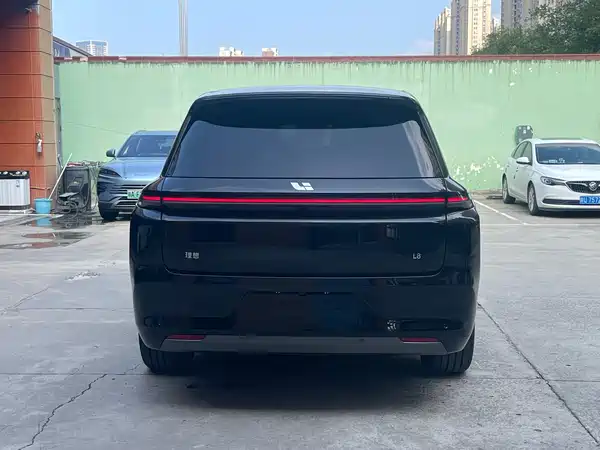 Li Auto L8 2023