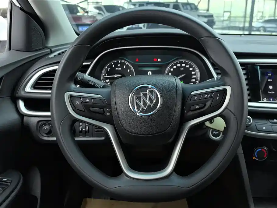 Buick Excelle 2022 — фото 15