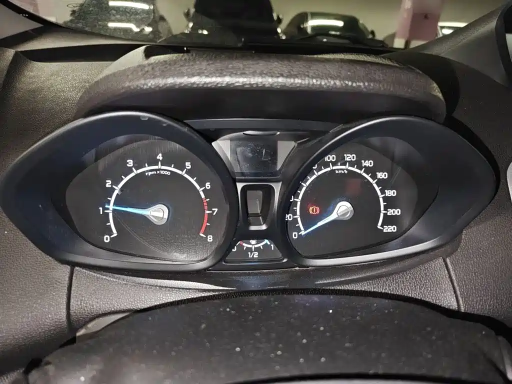 Ford Ecosport 2014 — фото 4