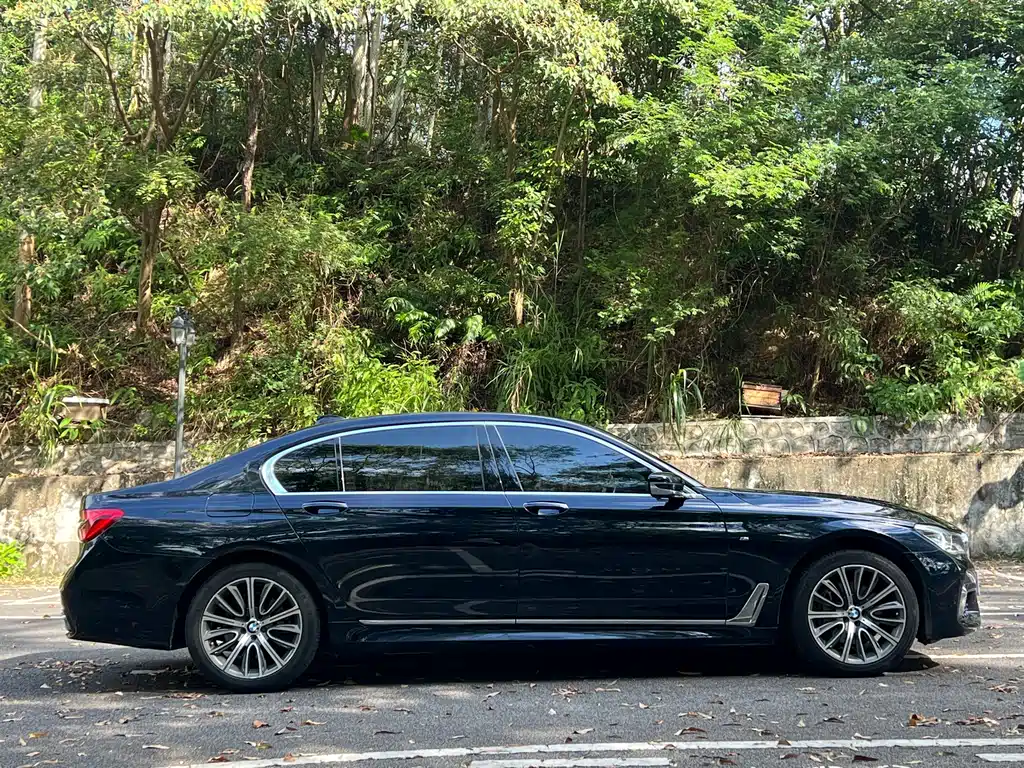 BMW 7 Series 2018 — фото 4