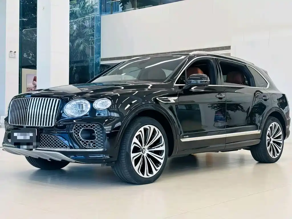 Bentley Bentayga 2023 — фото 1
