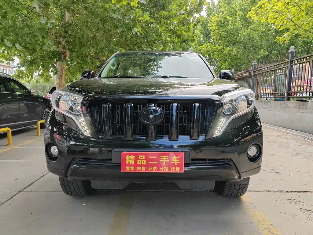 Toyota Prado 2015 — фото 2