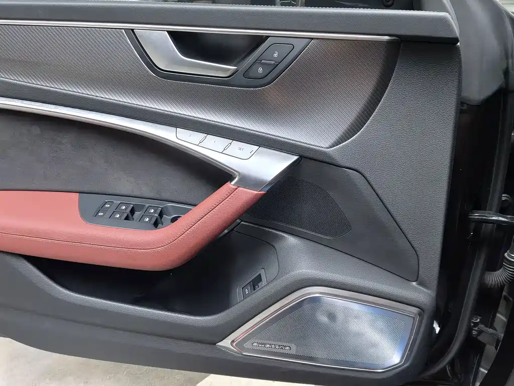 Audi A7L 2024 — фото 10