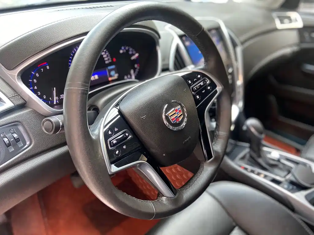 Cadillac SRX 2014 — фото 5