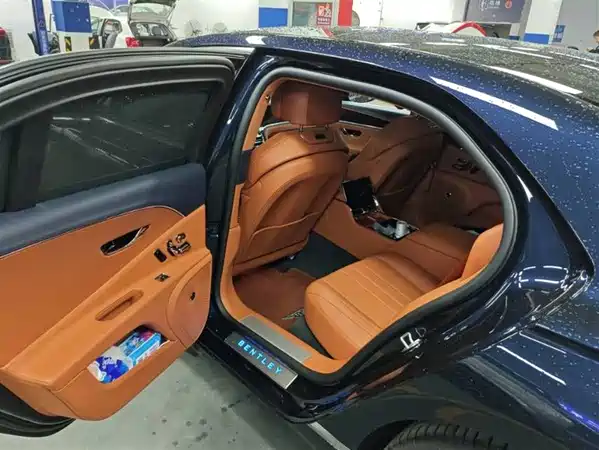 Bentley Flying Spur 2023