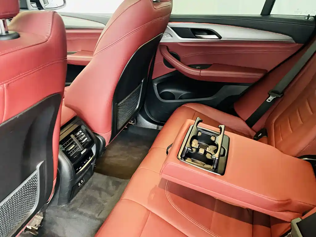 BMW X4 2021 — фото 11