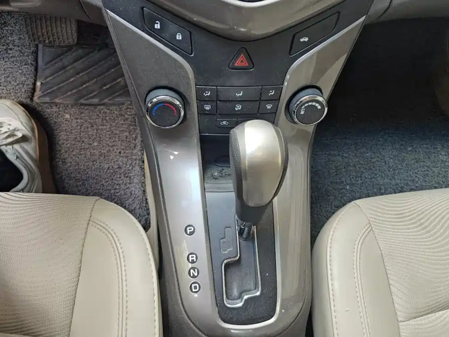 Chevrolet Cruze 2015 — фото 16