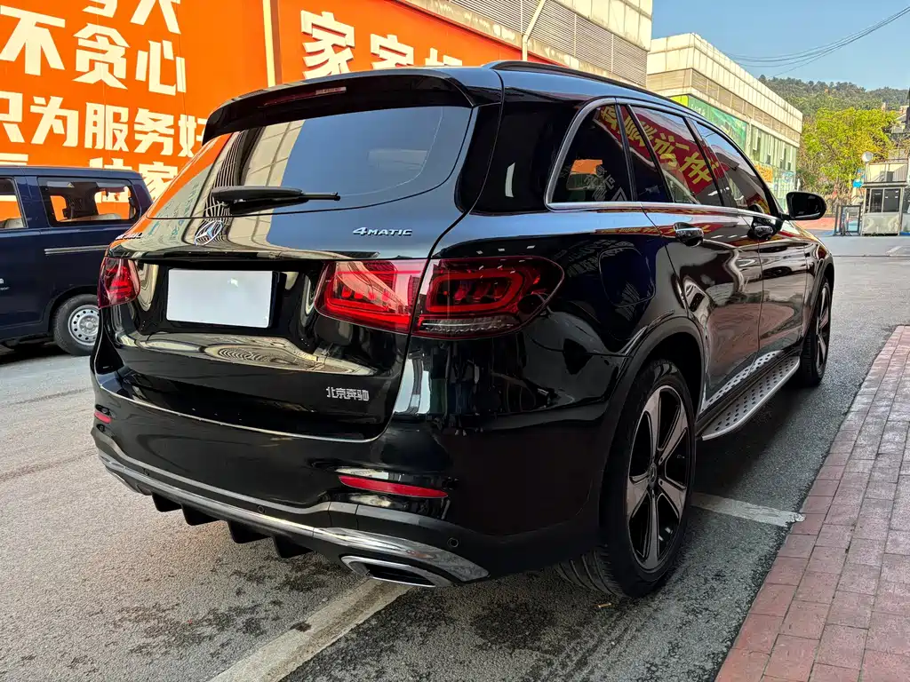 Mercedes-Benz GLC 2023