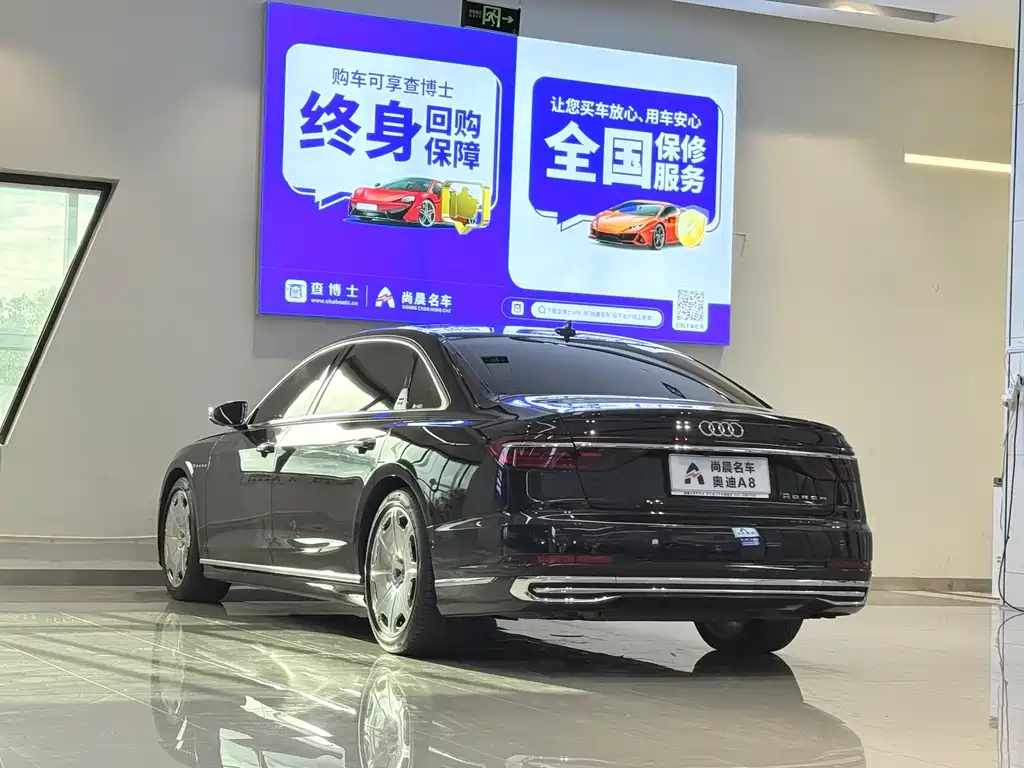 Audi A8 2022 — фото 17
