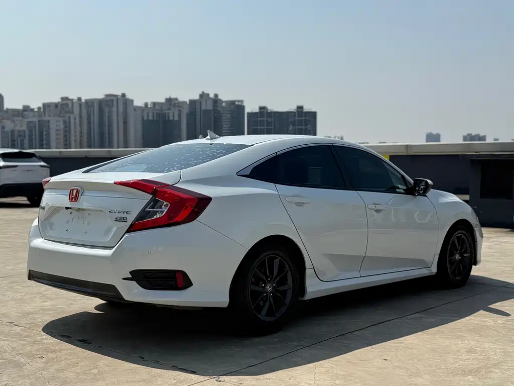 Honda Civic 2019 — фото 14
