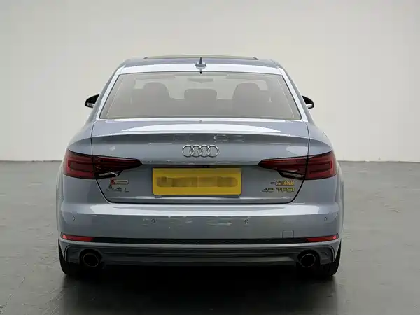 Audi A4L 2018