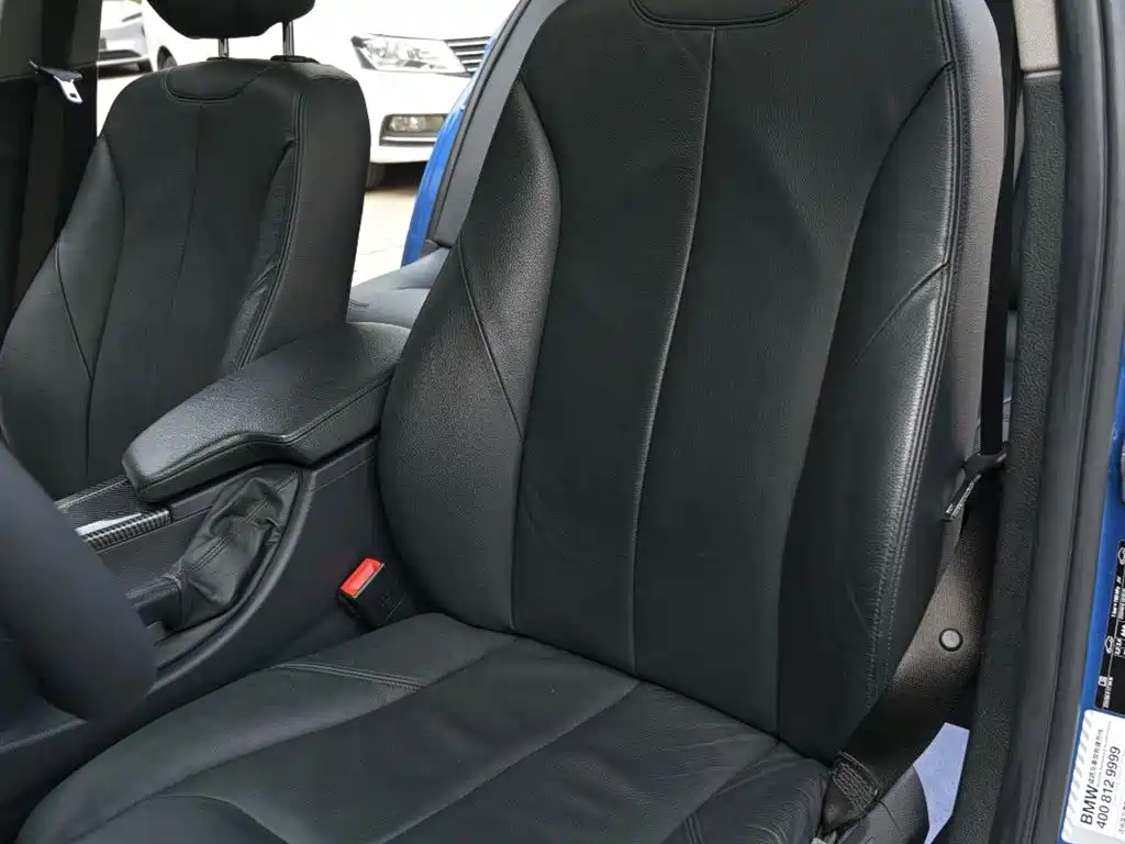 BMW 3 Series 2017 — фото 18