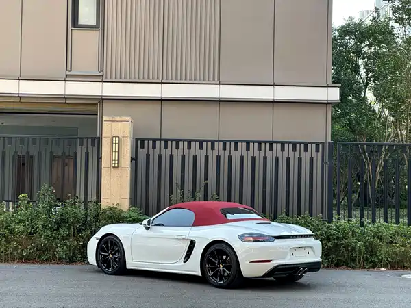 Porsche 718 2022