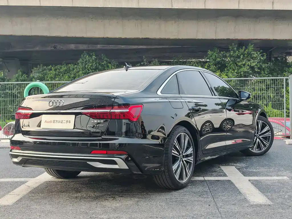 Audi A6L 2024 — фото 4