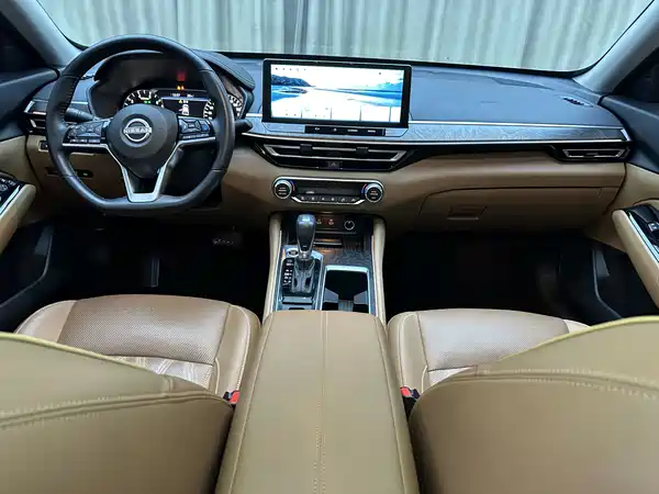 Nissan Teana 2023