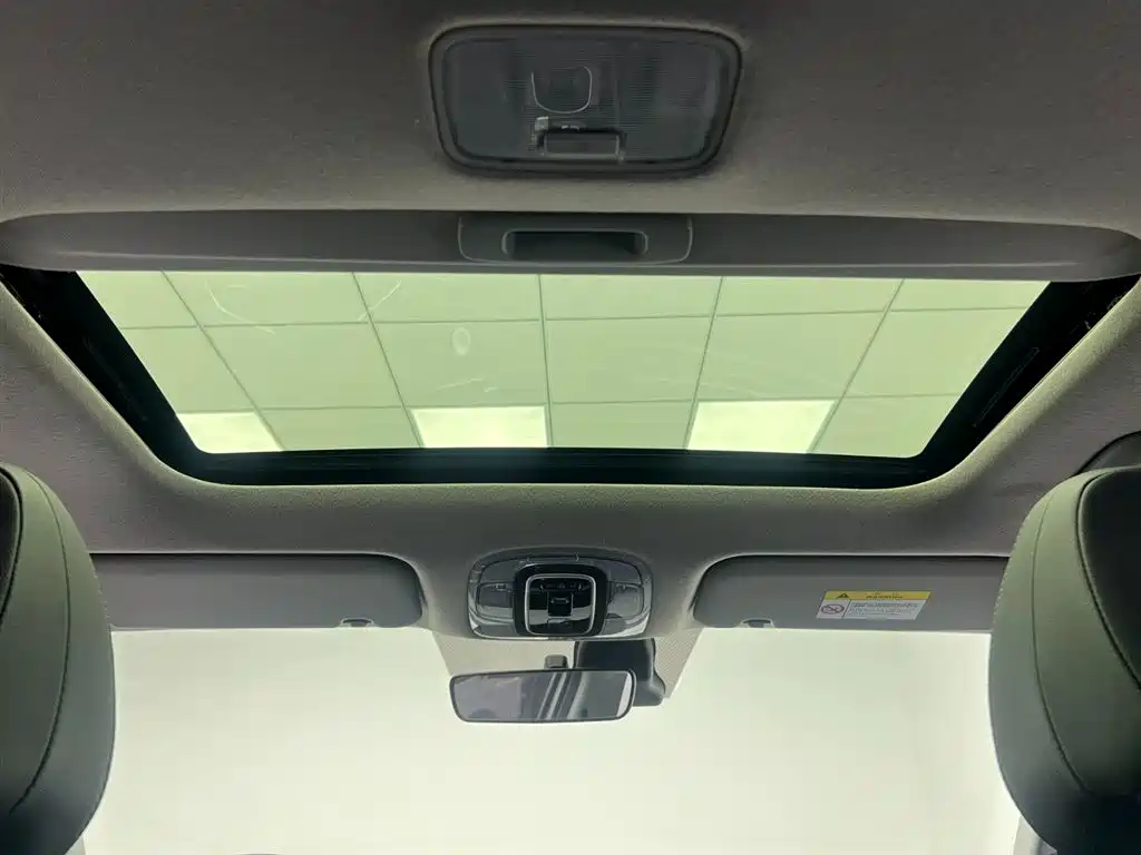 Hyundai Elantra 2021 — фото 16
