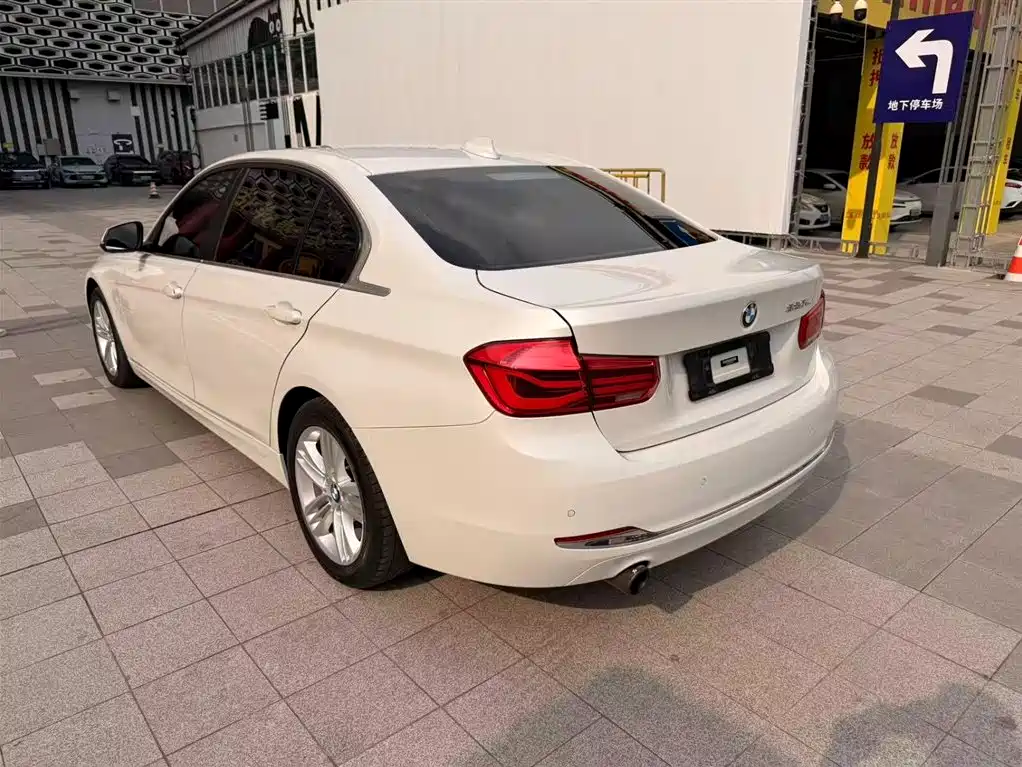 BMW 3 Series 2016 — фото 9