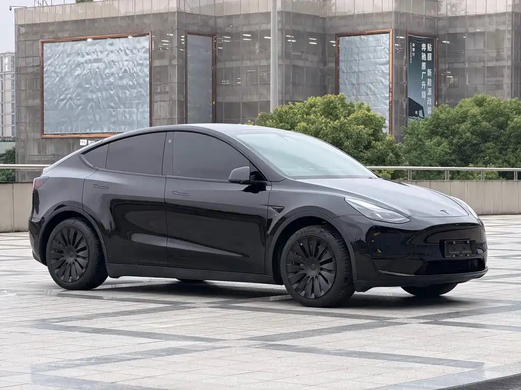 Tesla Model Y 2022 — фото 3