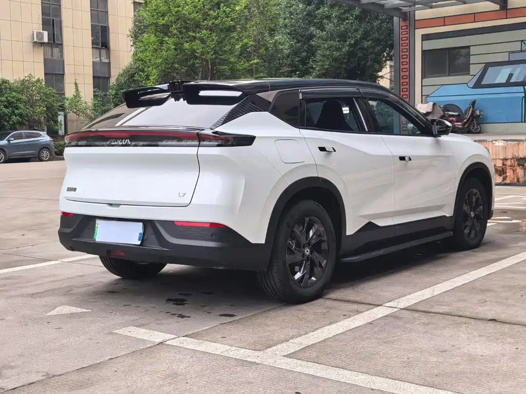 Dongfeng Fengshen L7 2025 — фото 18
