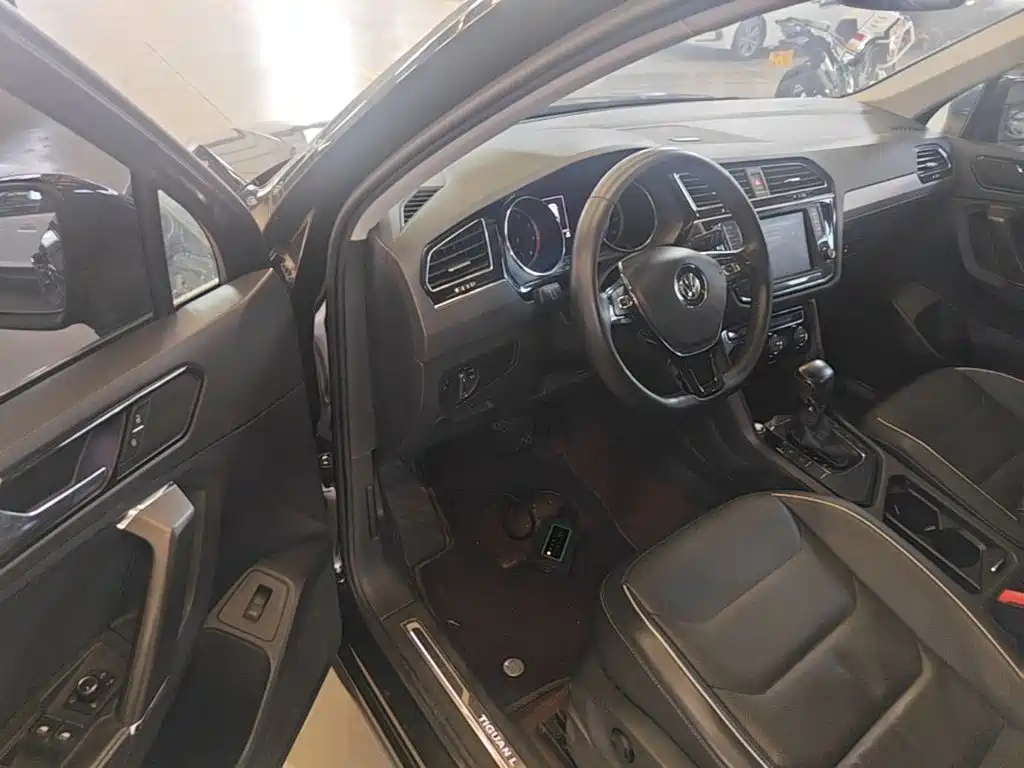 Volkswagen Tiguan L 2017 — фото 16