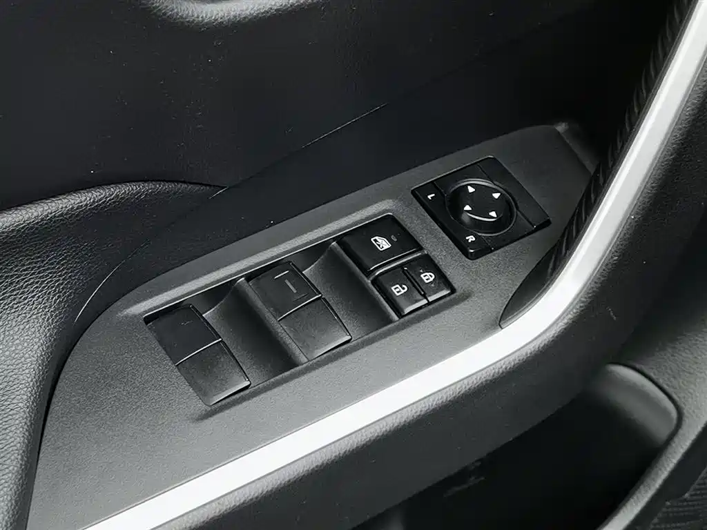 Toyota Wildlander 2021 — фото 9