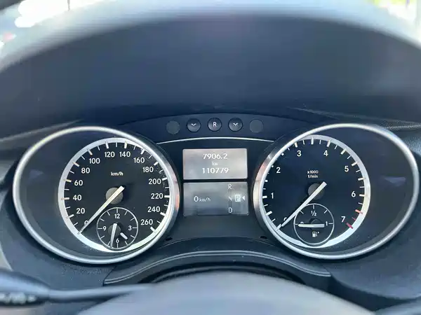 Mercedes-Benz R-Class 2017