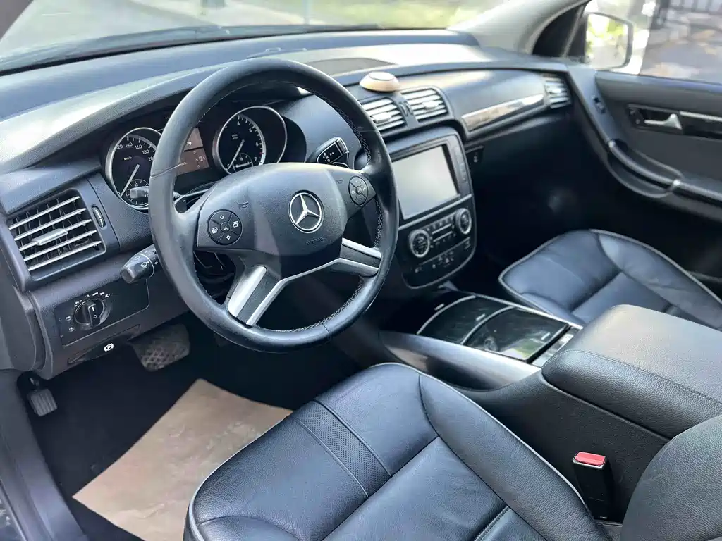 Mercedes-Benz R-Class 2016 — фото 8