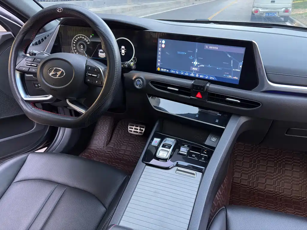 Hyundai Sonata 2022 — фото 10