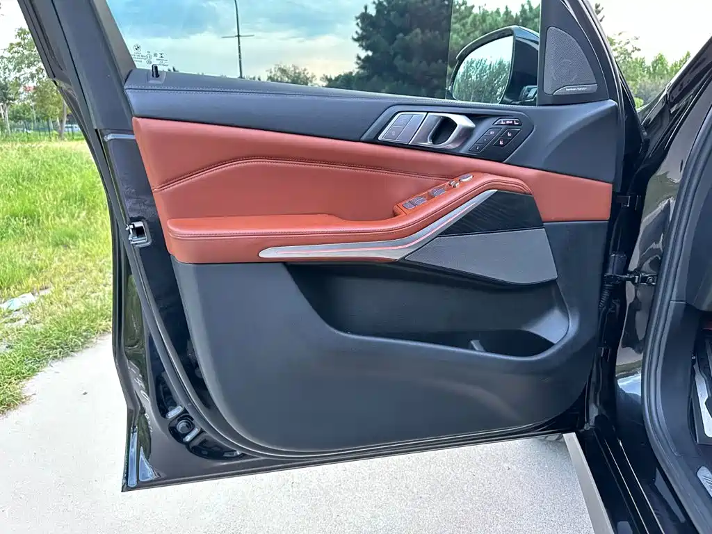 BMW X7 2022 — фото 13