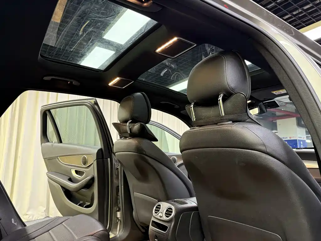 Mercedes-Benz GLC 2019 — фото 18