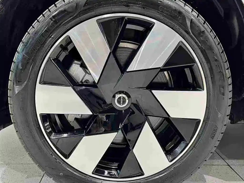 Volvo XC60 PHEV 2025 — фото 27