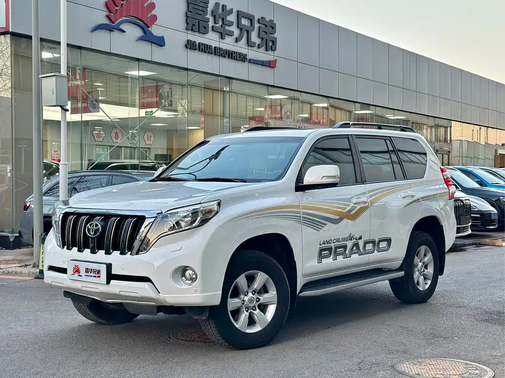 Toyota Prado 2015 — фото 1