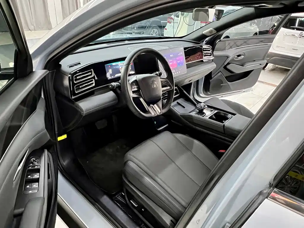 BYD Qin L 2025 — фото 10