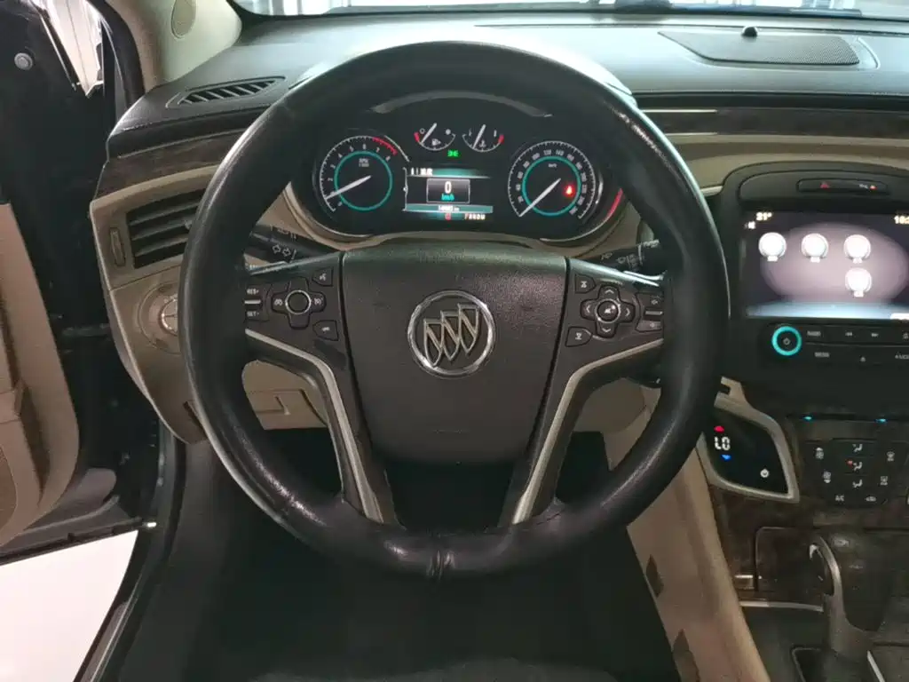 Buick LaCrosse 2015 — фото 11