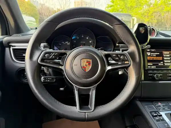 Porsche Macan 2015