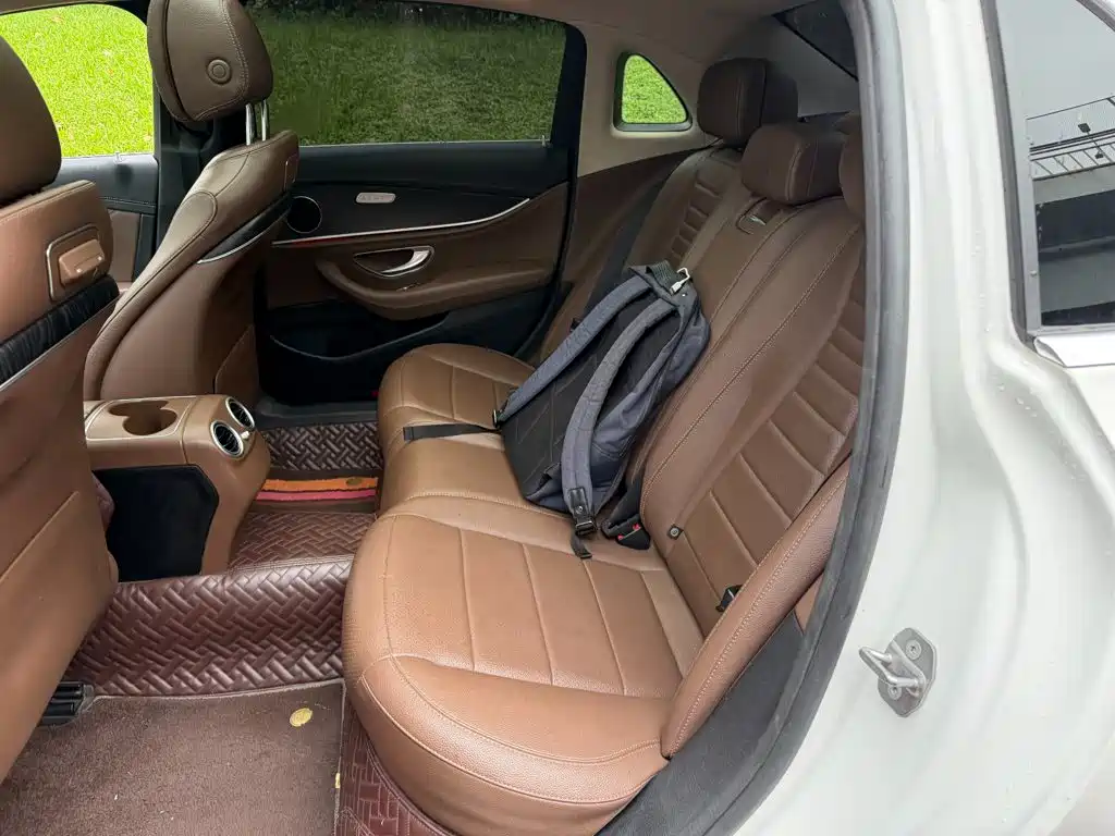 Mercedes-Benz E-Class 2020 — фото 11