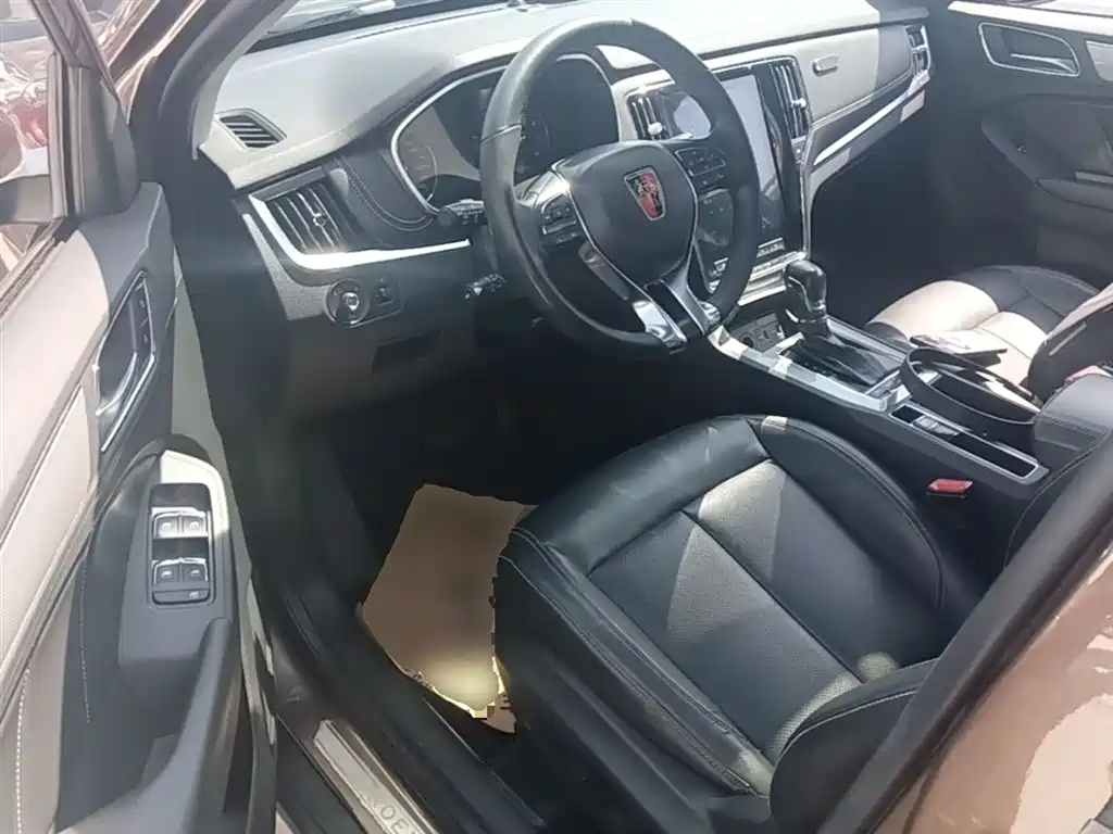 Roewe RX5 2018 — фото 16