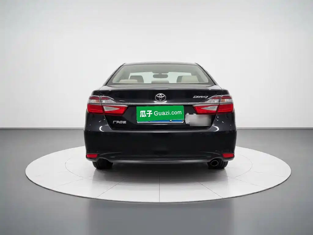 Toyota Camry 2016 — фото 5