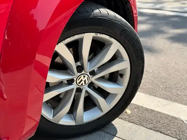 Volkswagen Beetle 2015
