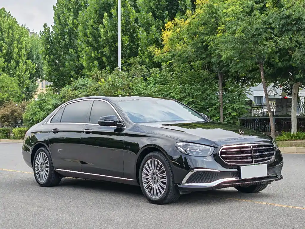Mercedes-Benz E-Class 2023