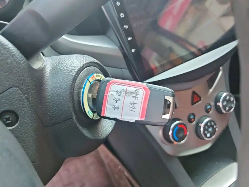 Chevrolet Aveo 2014 — фото 17