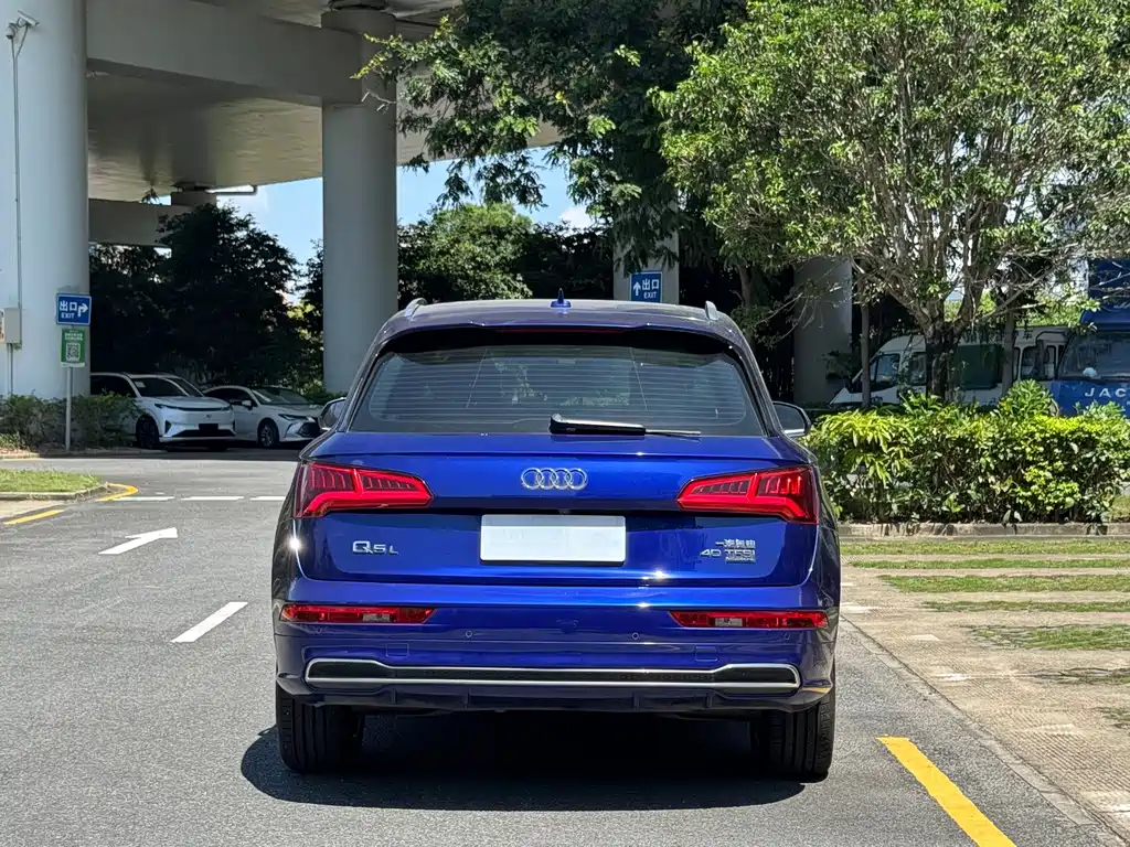 Audi Q5L 2019 — фото 19